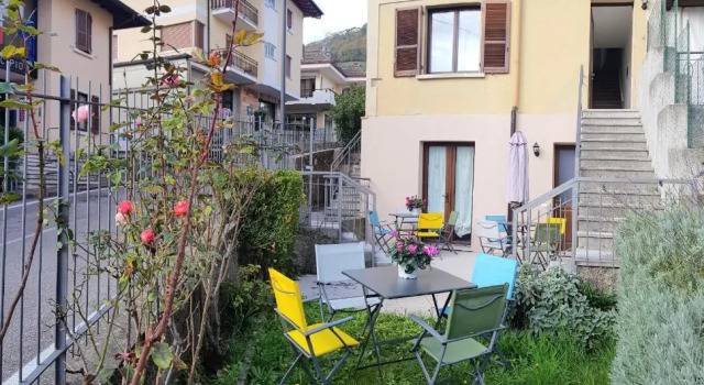 Casa La Pief 2 Rosso by Gardadomusmea