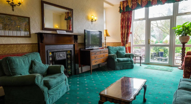 The Willowsmere - Adults Only, Забронировать Гостевой дом Отели в центре Уиндермир, в центре, Завтраки, Парковка