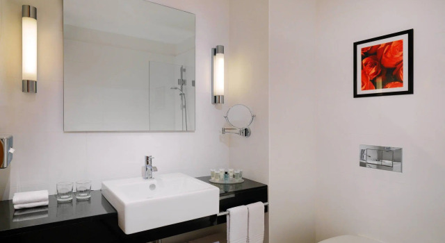 Четырёхместный номер Deluxe Courtyard by Marriott Budapest City Center