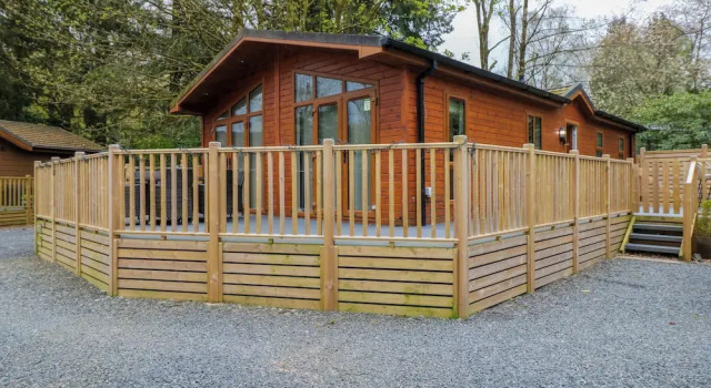 Коттедж Oakwood Lodge