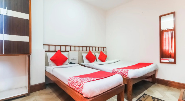 OYO 2747 Hotel Shaurya Inn