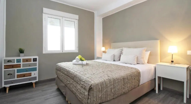 Del Parque Flats - San Millán, Забронировать Отель Малага - центр Малага, рядом с Музей Кармен Тиссен