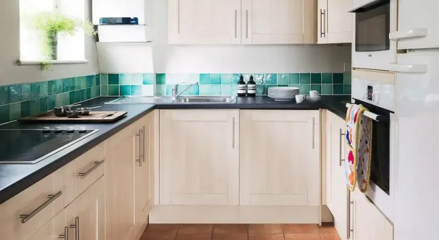 Апартаменты Colourful House 3 Bed Apt - Notting Hill