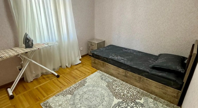 Classic C1 Apartment In The Center With 4 Rooms, Забронировать Апартаменты/квартира Ташкент Ташкентская область, рядом с Хамида Алимджана