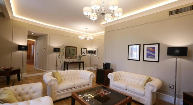 Yerevan Presidential Suite Royal Tulip Grand Hotel Yerevan