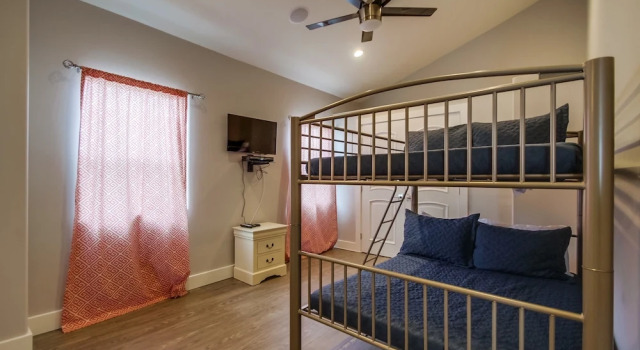 Point Break 2 3 Bedrooms 3.5 Bathrooms Condo