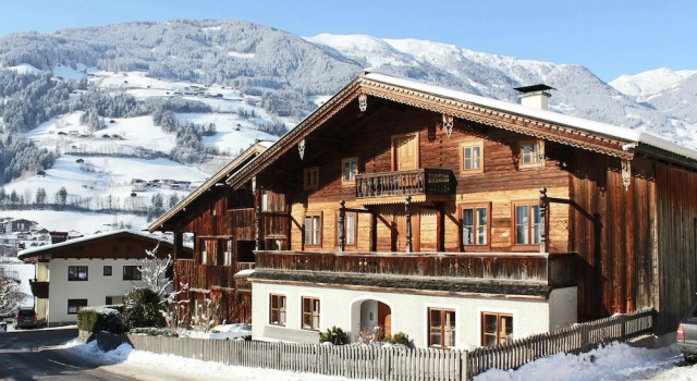 Modern Apartment in Mayrhofen With Ski-storage, Parking & Garden, Забронировать Апартаменты/квартира Отели Майрхофен с парковкой, Парковка