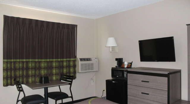 Двухместный номер Standard Super 8 by Wyndham Michigan City