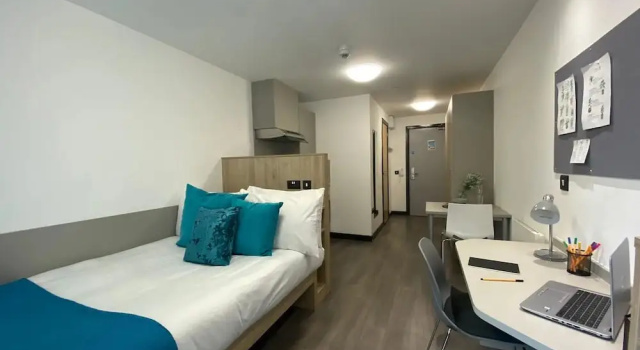 Студия Student Only Swanston House