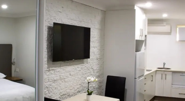 Студия The Duck Inn Apartments