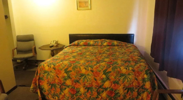 Burkewood Inn, Réserver Hôtel Lansing Michigan