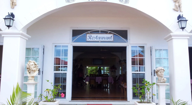 Little Italy Hotel, Book Hotel Hotels in Tongatapu Island with Breakfast, Breakfasts
