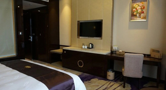 Hubei Zhonghe International Hotel, Book Hotel Caidian Hubei
