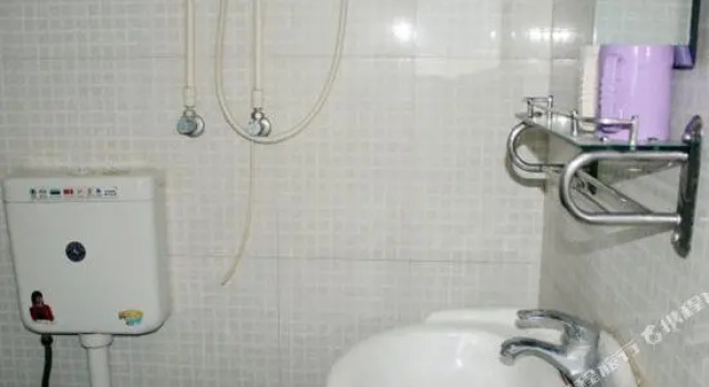 Longfeng Guesthouse, Book Hotel Jinzhou Liaoning