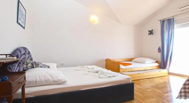 Apartments Anto 1598