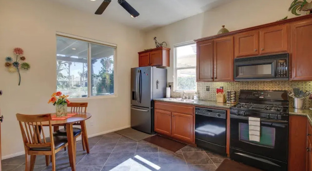 1 Mi to Coachella: Serene Retreat w/ Pool Access, Reserva ahora Hotel Coachella California