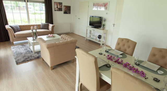 Modern chalet with combi-microwave near Brunssummerheide, Rezervasyon Şale Limburg otoparklı oteller, Otopark