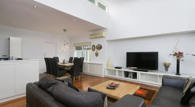 Spacious 5 Bed Home Close To Cottesloe Beach, Reserva ahora Hotel Cottesloe Perth