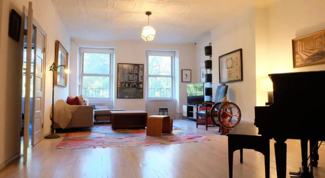 Апартаменты 1830’s Historic Merchant House on the park LES