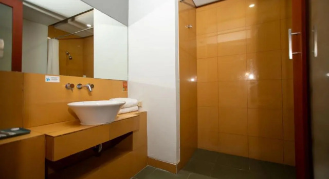Двухместный номер Superior Sparks Life Jakarta, ARTOTEL Curated