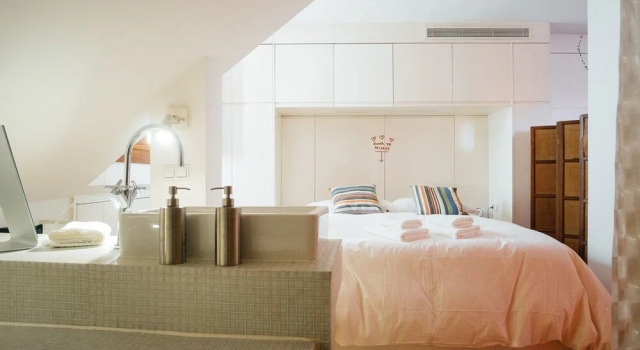 IAKAI Homes Lovely, Varaa Hotelli Hotellit Madridin maakunta pysäköinnillä, Pysäköinti