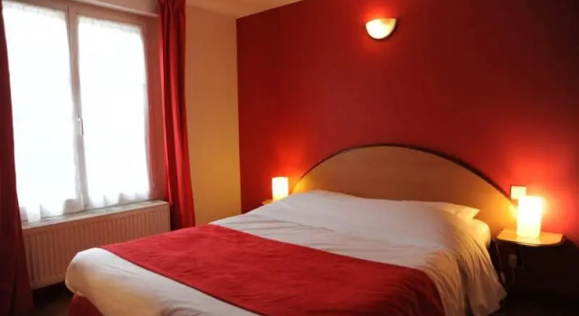 Полулюкс Standard Logis Hôtel Restaurant lEcu de France