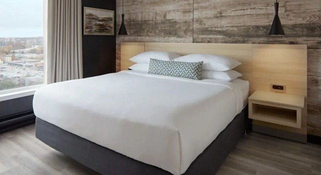 Люкс Delta Hotels by Marriott Sherbrooke Conference Centre