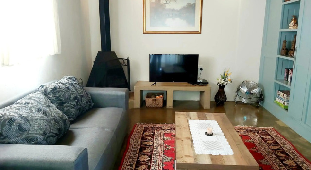 At Meerkat and Rehoboth Self Catering Lodges, Clarens, Забронировать Отель Отели Фри-Стейт с парковкой, Парковка