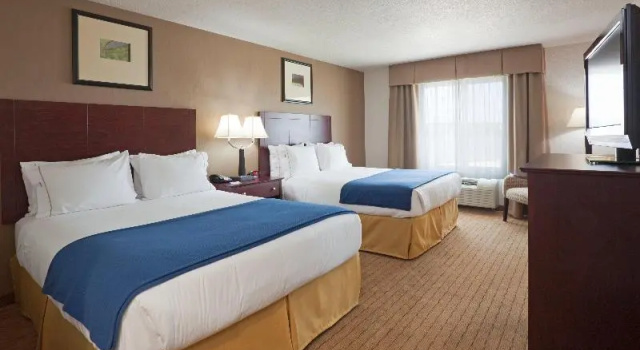 Двухместный номер Standard Holiday Inn Express Hotel & Suites Antigo by IHG