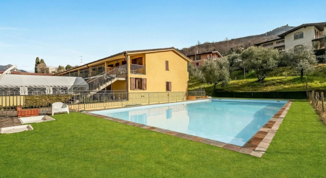 Residence La Perla Apartments