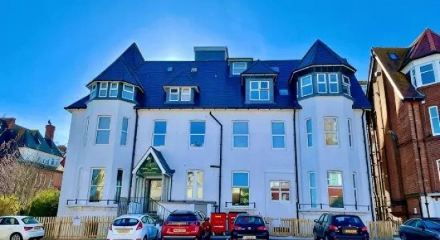 Gorgeous Beach-Front 2-Bed Apt w/ Free Gym & PKG, Reservar Hotel Bournemouth Dorset