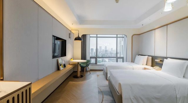 Номер Standard с видом на город Holiday Inn Chongqing Guanyinqiao by IHG