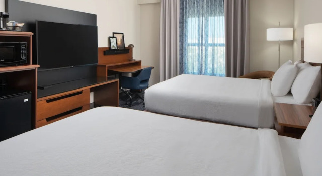 Четырёхместный номер Standard с частичным видом Fairfield Inn & Suites by Marriott Destin
