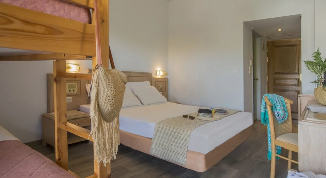 Четырёхместный номер Golden Coast Hotel & Bungalows - All Inclusive