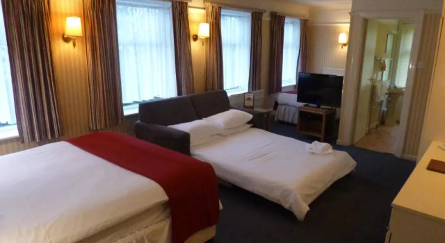 Четырёхместный номер Standard Hotel Celebrity Bournemouth East Cliff by Villare hotels