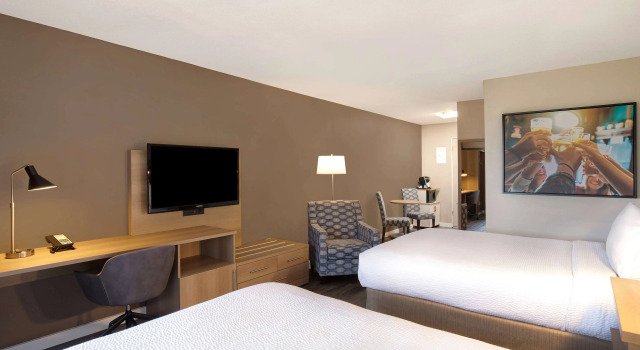Days Inn by Wyndham Victoria Uptown, Book Hotel Hotels in Vancouver Island with a Pool, Swimming Pool