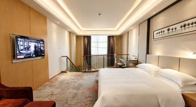 Люкс Long Tai Hotel