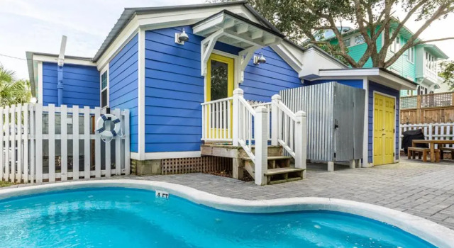 Коттедж с 3 комнатами Blue Crab Cottage