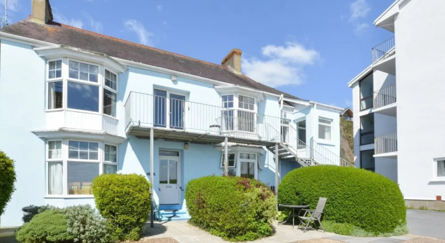 Lovely Apartment Right on the sea in Saundersfoot, With Beautiful Window bay, Забронировать Апартаменты/квартира Сондерсфут 