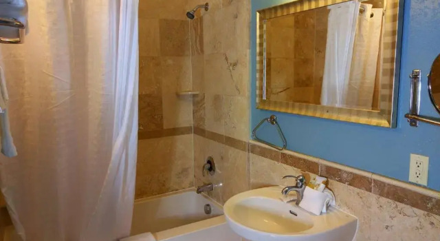 Четырёхместный номер Deluxe Porto Vista Hotel In Little Italy