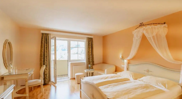 Двухместный номер Standard с видом на бассейн Schlössl Hotel Kindl