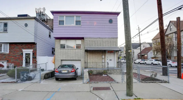 Ideally Located Jersey City Home, 8 Mi to NYC