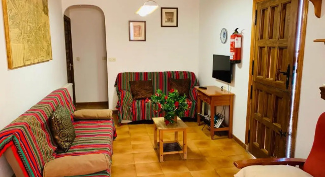Коттедж с 4 комнатами Barranco de la Salud