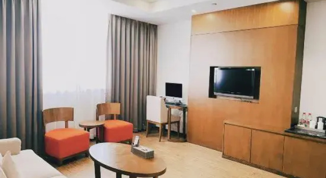 Люкс Noble Center Hotel
