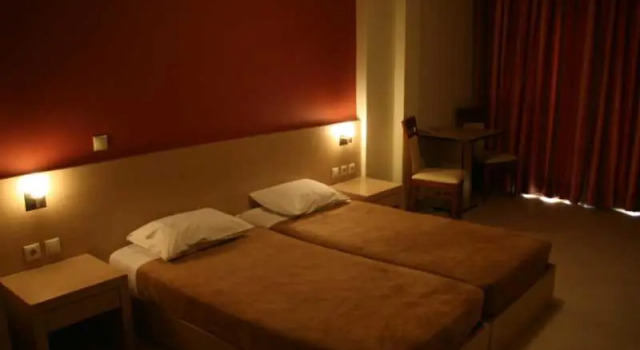 Studios Karavos, Book Hotel Aliveri Central Greece