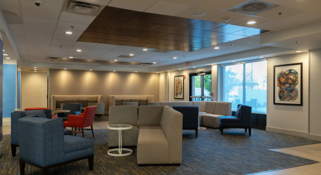 Holiday Inn Express Boston by IHG, Забронировать Отель Отели Бостона с завтраком, рядом с Пляж Карсон, Завтраки