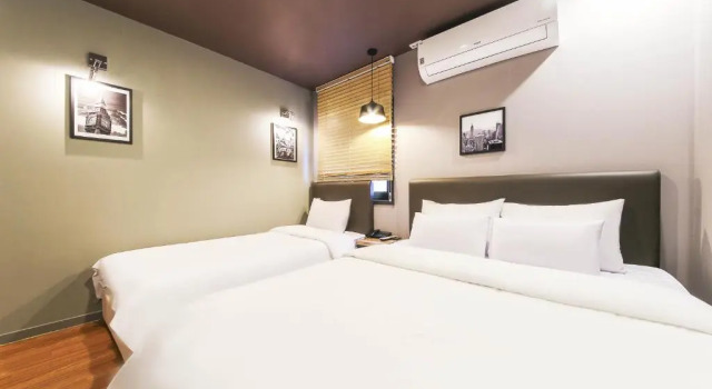Camera tripla Standard Hotel Gray