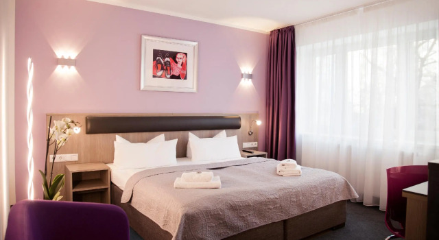 Hotel Nikolai Residence, Buchen Sie Hotel Mitte Berlin, in der Nähe von Einkaufszentrum Alexa