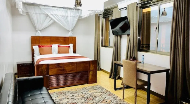 Camera Superior Louize Simba Hotel Embu