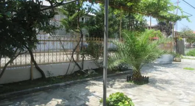 Guest House Sukhumskaya 23, Book Guesthouse Kobuleti 